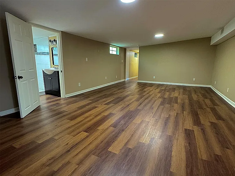 1311 Pershing St — Photo 10