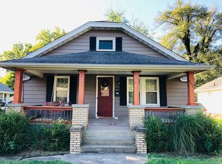 807 Edgehill Rd, Jacksonville, IL 62650