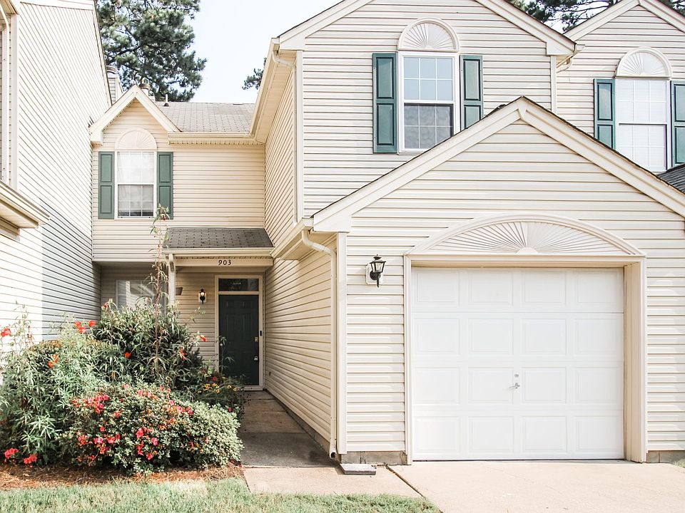 1st image of 903 Lake Forest Dr
