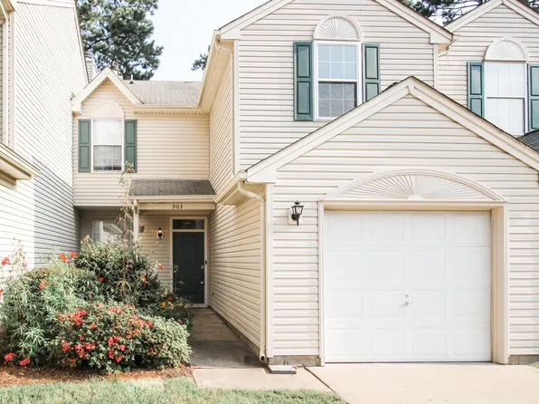 903 Lake Forest Dr, Newport News, VA 23602