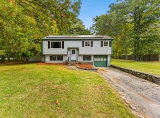 10 Dean St, Assonet, MA 02702
