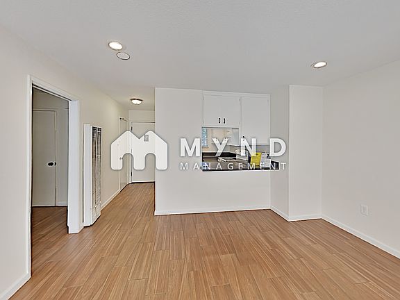 3rd image of 2757 21st St #2757