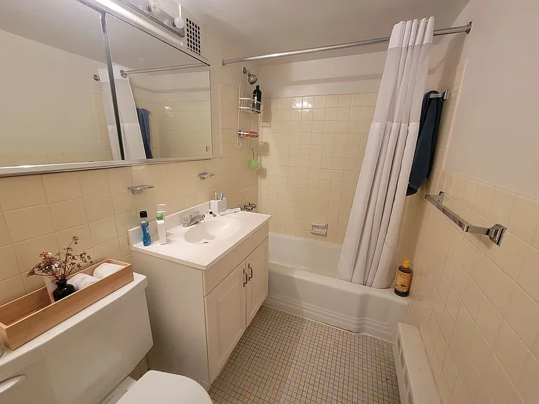 1545 18th St NW #310 — Photo 8