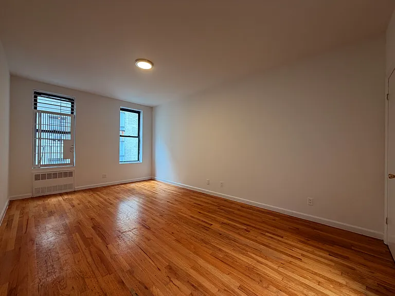 1473 1st Ave #3D — Photo 1