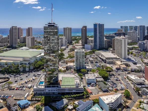 1750 Kalakaua Ave APT 904, Honolulu, HI 96826