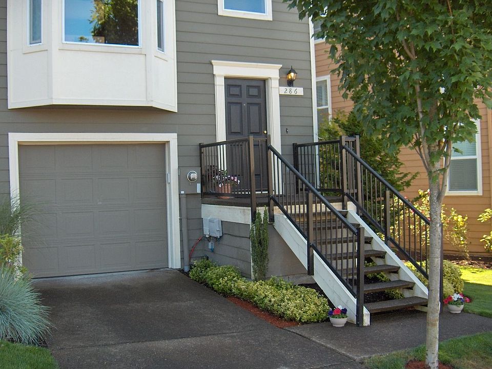 Beautifully Maintained!