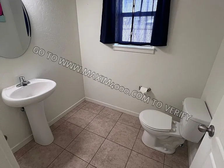 389 White River Dr — Photo 6
