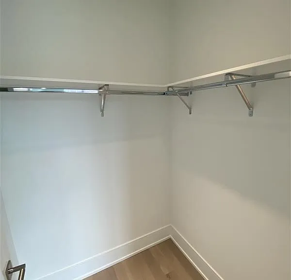 455 Wellington St W #701 — Photo 23