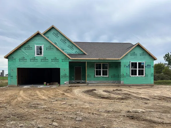 7376 Blackbrook Dr, Zeeland, MI 49464