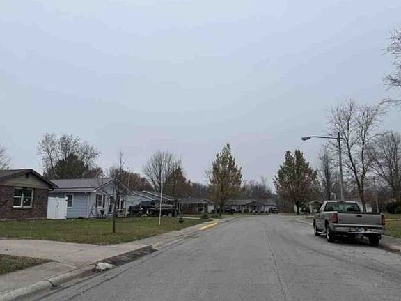 Exterior Neighborhood (street photo)