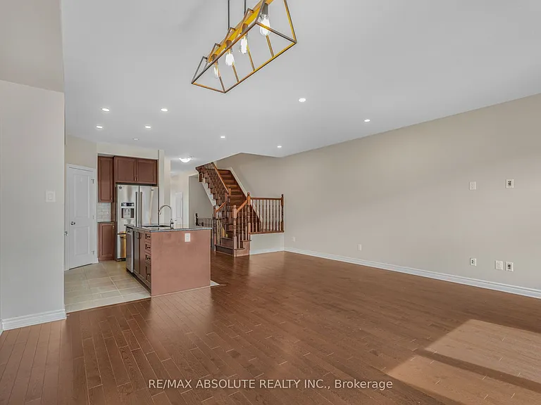 741 Namur St — Photo 10