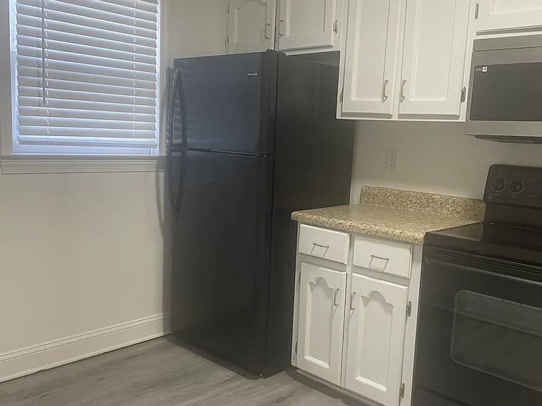2505 W Broad St #311 — Photo 3