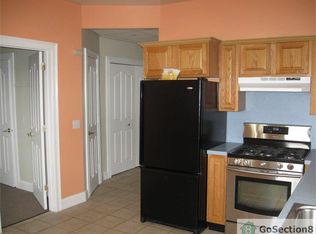 14 Charles St APT 2R, Chicopee, MA 01020
