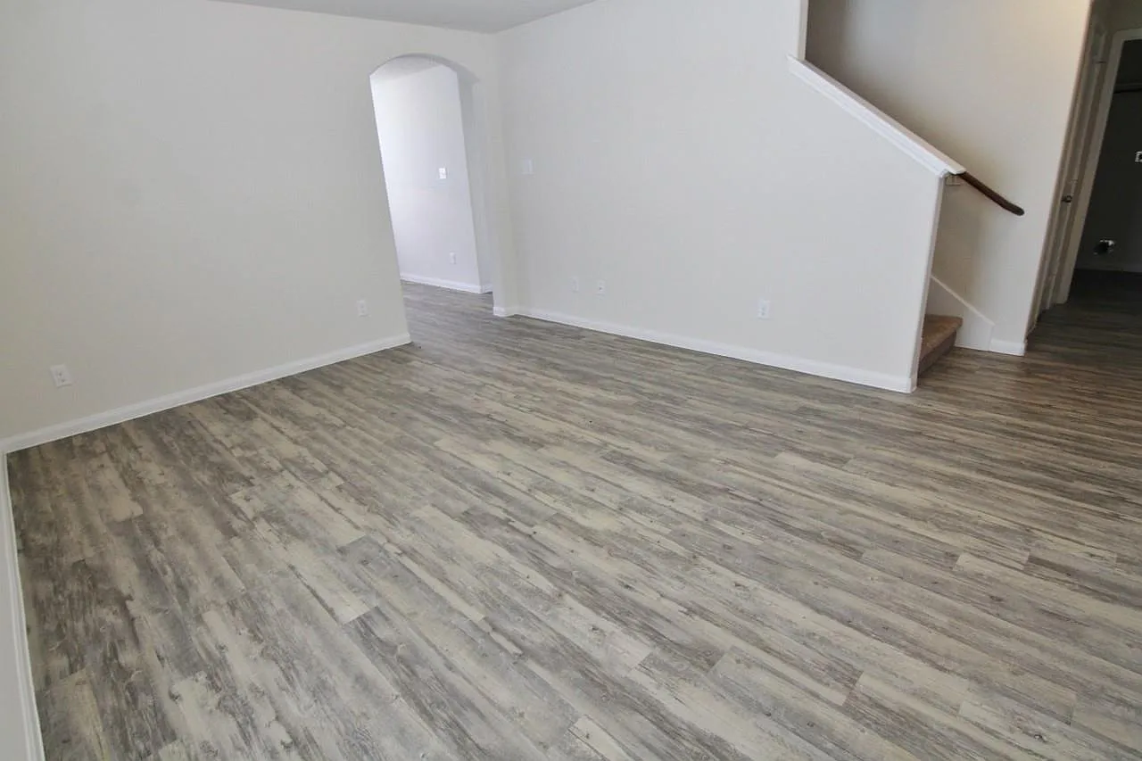 4 bed, 2.5 bath, 1687 sqft, $1,935 — Photo 4
