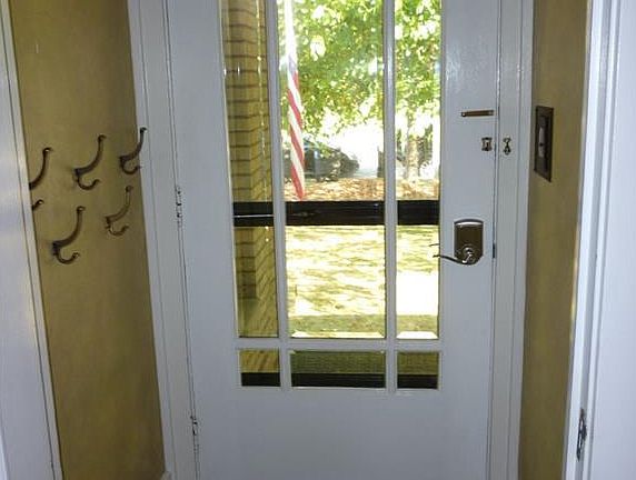 2nd image of 17811 Lakewood Heights Blvd