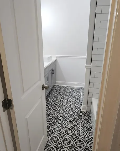 Full Bathroom