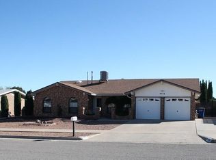 4556 R L Shoemaker Dr N, El Paso, TX 79924