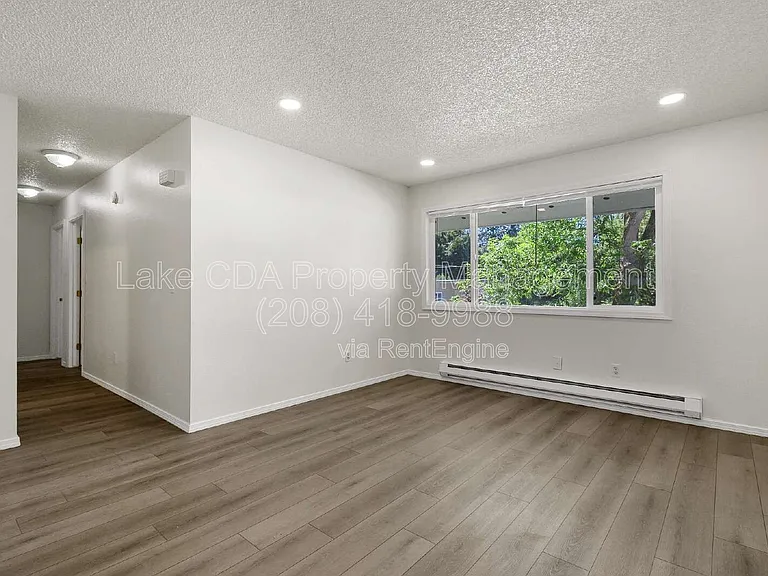 906 N 2nd St — Photo 4