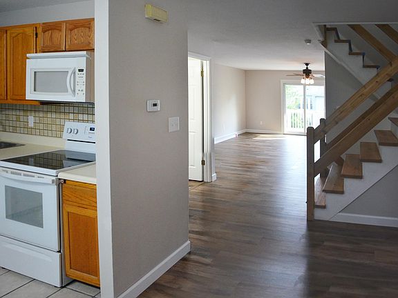 Main Floor Entryway & Living Room