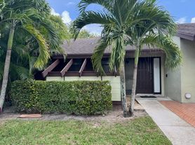 443 Midsummer Ct, West Palm Beach, FL