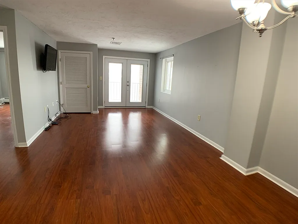 Building Photo - 230 Willard St #604
