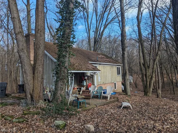 9508 Gibson Rd, North Jackson, OH 44451