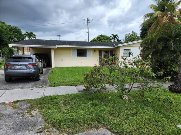 581 NE 180th Dr, North Miami Beach, FL 33162