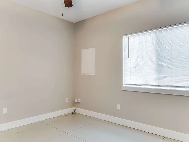 8124 E 34th Ct S — Photo 17