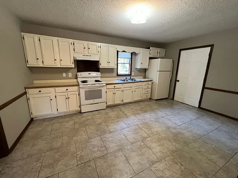 5031 Highway 51 S #C — Photo 4