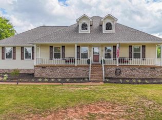 76 Nellie Ln, Savannah, TN 38372