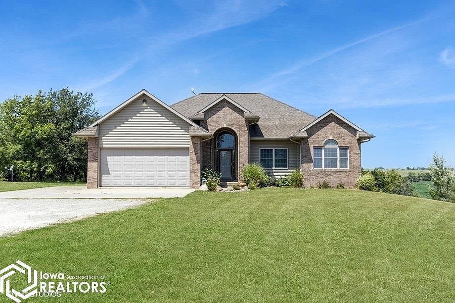 2616 Vine Ave, Ainsworth, IA 52201 Zillow