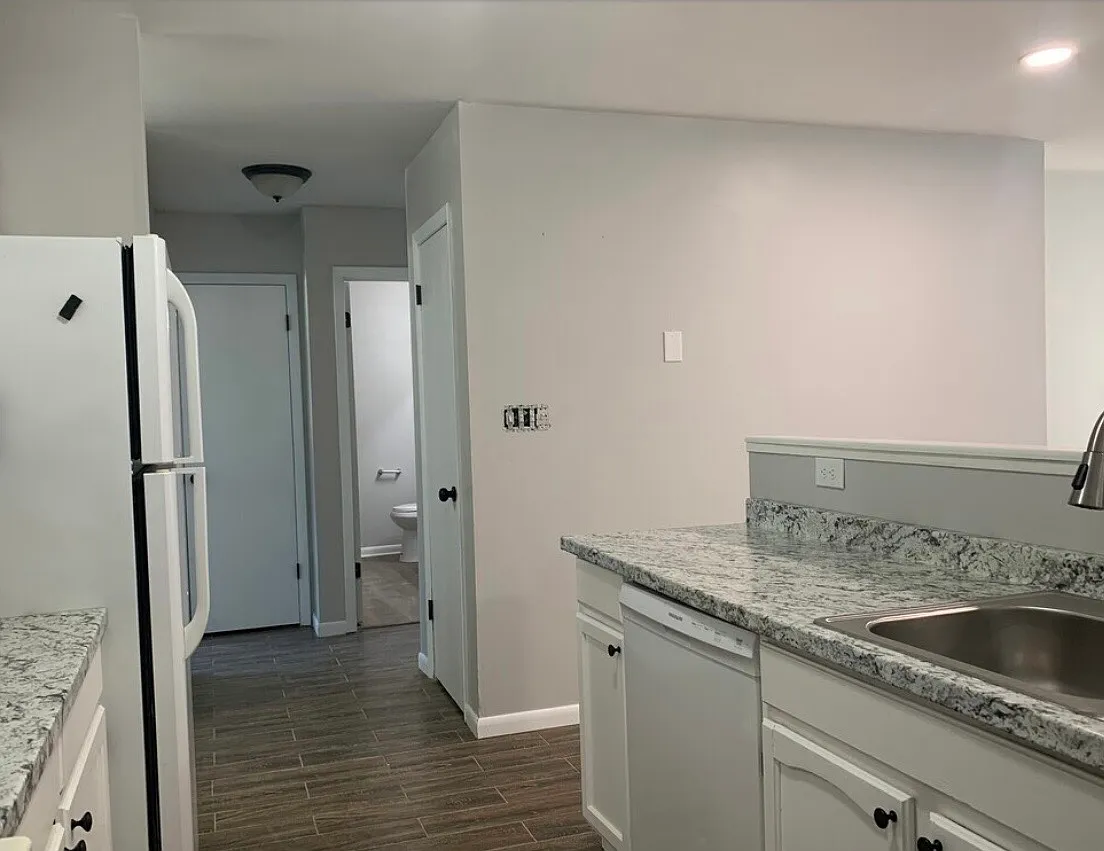 2 bed, 1000 sqft, $1,550 — Photo 4