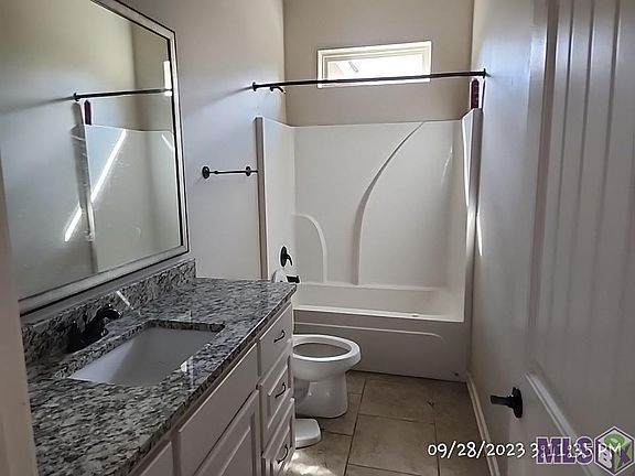 5th image of 12623 Three Lakes Dr