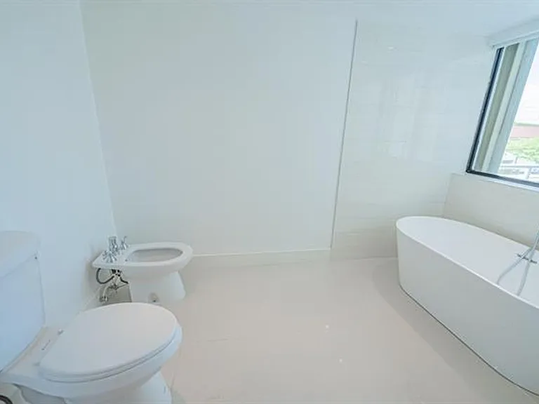 468 Golden Isles Dr #202 — Photo 18