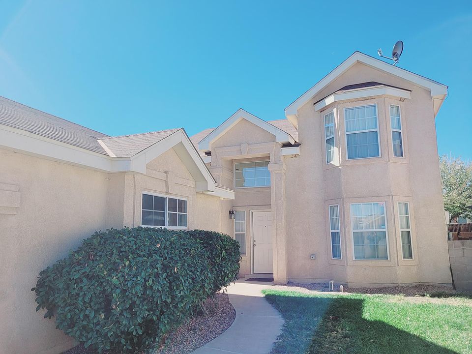 1st image of 1073 Avenida Las Vistas NW