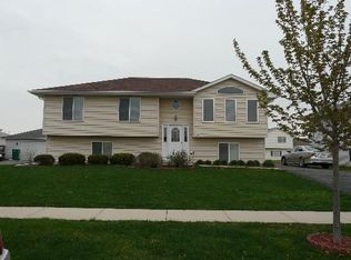 1920 Cumberland Dr, Plainfield, IL 60586