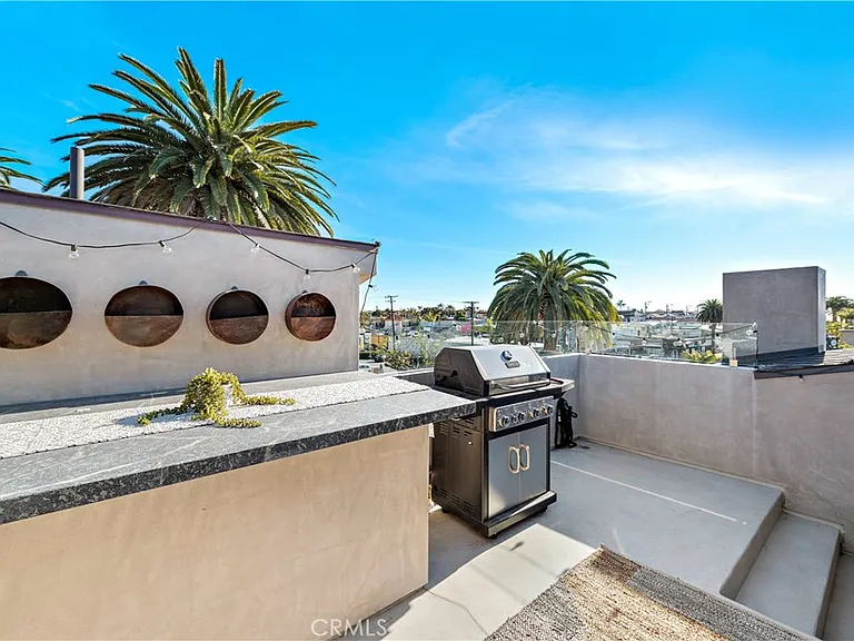 415 Marguerite Ave — Photo 49