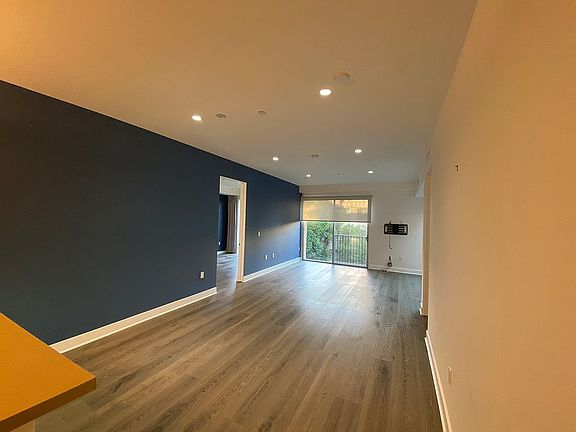 5th image of 855 N Croft Ave APT 309