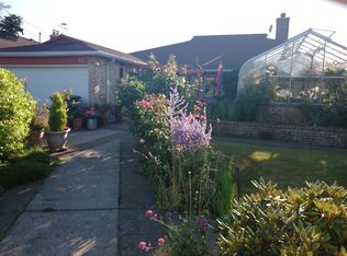 3011 52nd Ave SW, Seattle, WA 98116