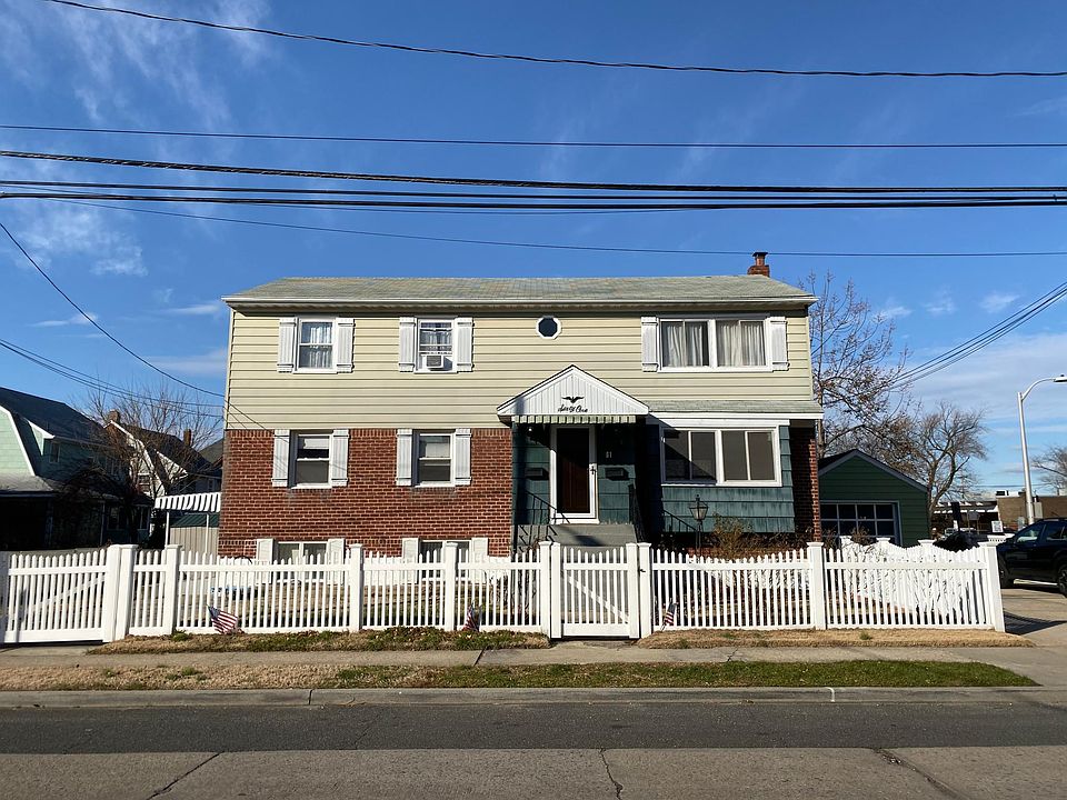 1st image of 61 Carpenter Ave