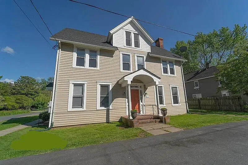 2 bed, 850 sqft, $1,695 — Photo 2