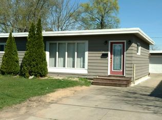 514 Oakwood Ave, Aurora, IL 60505