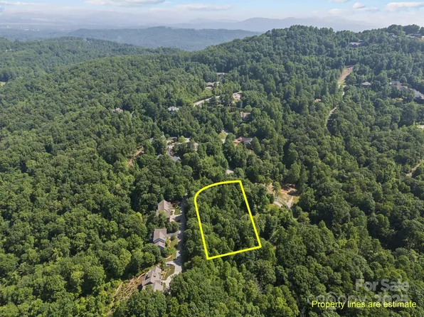 1063 Somersby Pkwy #3, Hendersonville, NC 28739