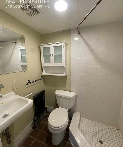 549 Logan St SE #E — Photo 15