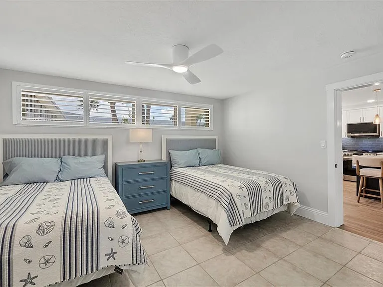 500 S Washington Dr #11A — Photo 20