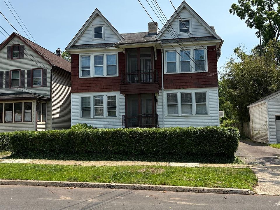 2nd image of 214 Montgomery St