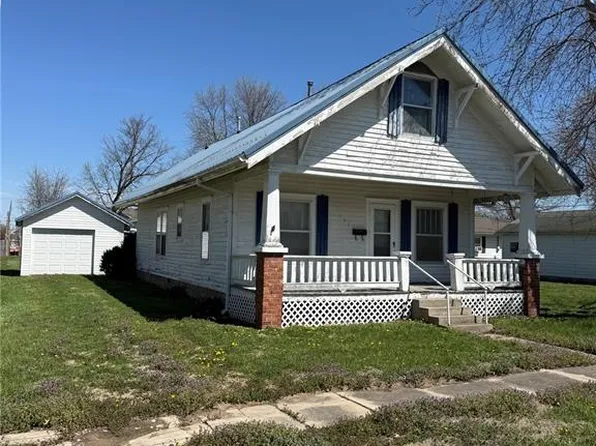 111 W Caldwell St, La Plata, MO 63549
