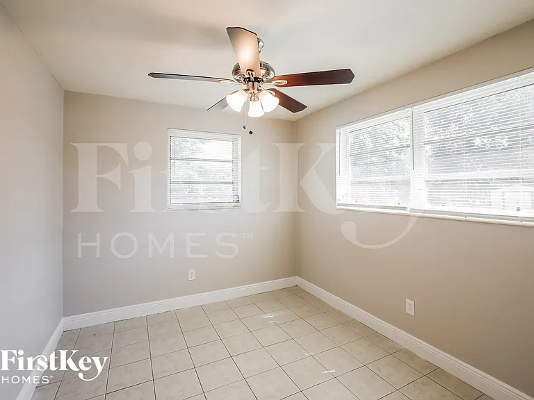 2261 NW 172nd Ter — Photo 11