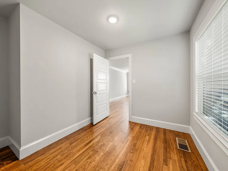 29011 Woodland Dr — Photo 35