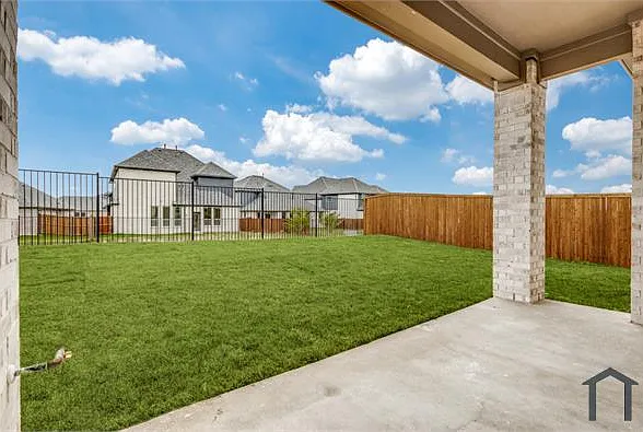 728 Amenduni Ln — Photo 12